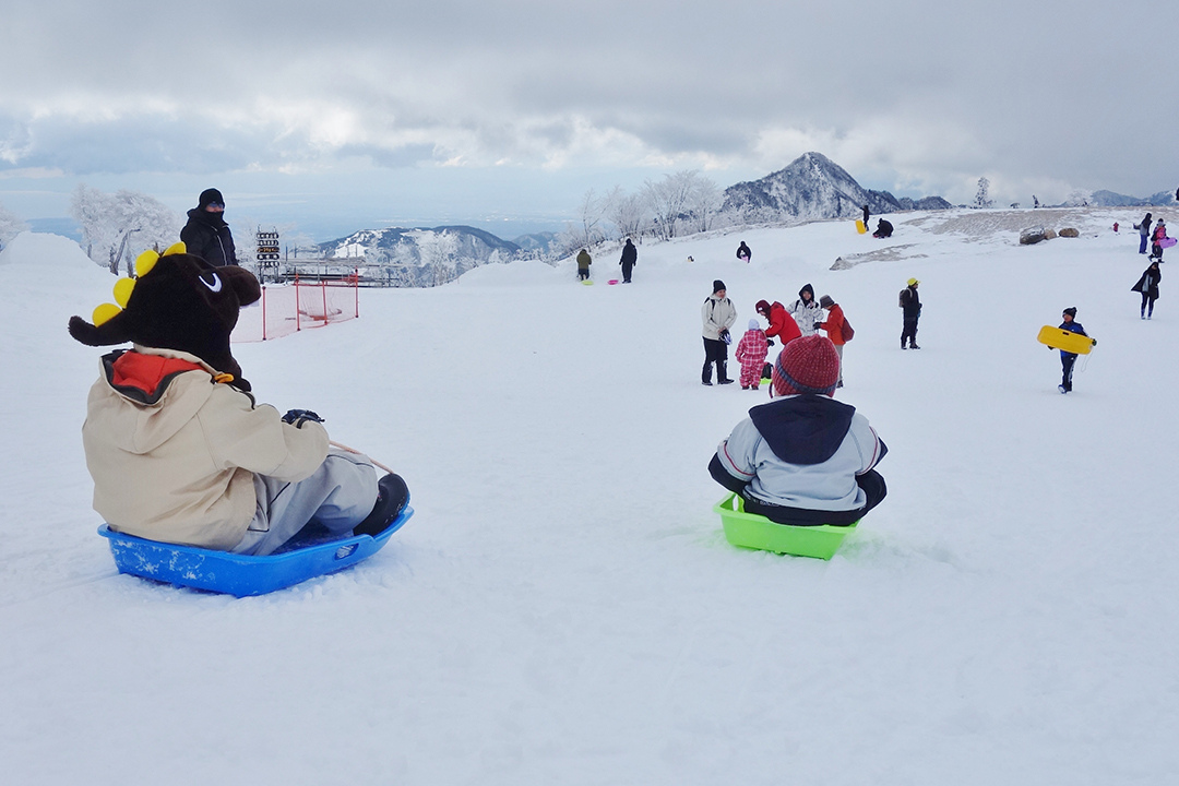 家族連れで楽しめる愛知 岐阜 三重の ゲレンデ 雪遊びスポット Hiroba