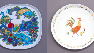 左：QUADRILLE《MARKET PLACE》昭和46(1971)年 三郷陶器 個人蔵、右：Sango CASUAL COLLECTION《CHANTICLEER》昭和30年代後半 三郷陶器 同社所蔵