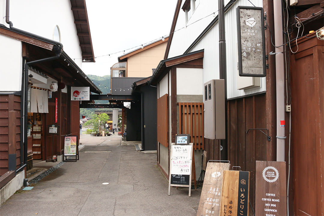 郡上八幡,郡上,観光,平野商店,酒蔵跡,カフェ,カレー,コーヒー,アンティーク