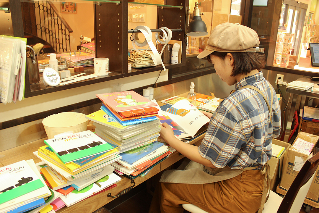 こども古本店,北名古屋市,愛知,食べる,食,絵本,おすすめ